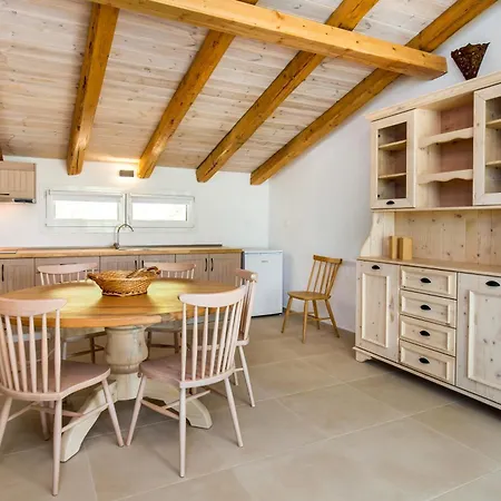 Apartment Rodon Tripiti Nest Exsecutive